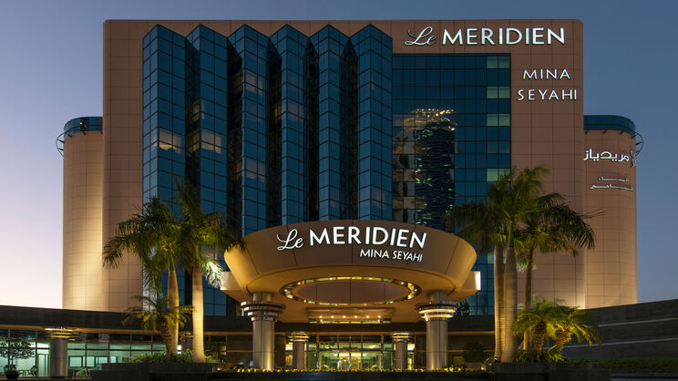 Le Meridien Mina Seyahi Beach Resort & Waterpark